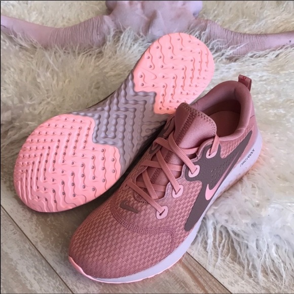NWT Nike Legend React Pink - Picture 4 of 8